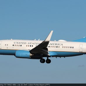 C-40 CLIPPER (Boeing 737 Variant) - USA